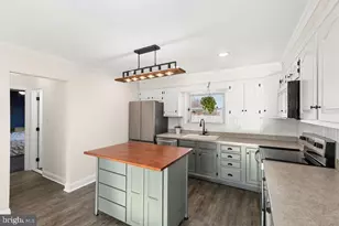 503 S Maple Ct, Sterling, VA 20164 - Photo 9