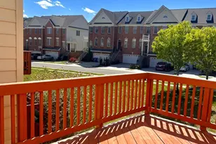 25205 Larks Terrace, Chantilly, VA 20152 - Photo 7