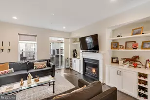 254 Bluemont Branch Terrace SE, Leesburg, VA 20175 - Photo 17