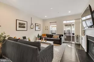 254 Bluemont Branch Terrace SE, Leesburg, VA 20175 - Photo 15