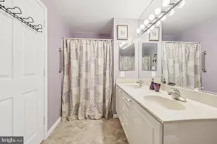 19375 Cypress Ridge Terrace, Leesburg, VA 20176 - Photo 27