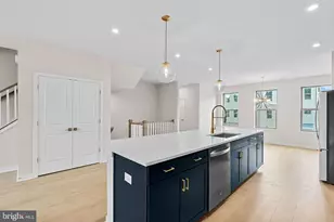 19716 Mystic Maroon Terrace, Ashburn, VA 20147 - Photo 5