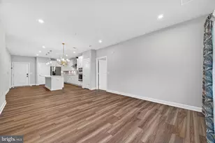 21630 Hawksbill High Cir, Sterling, VA 20164 - Photo 19