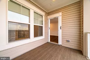 21630 Hawksbill High Cir, Sterling, VA 20164 - Photo 39