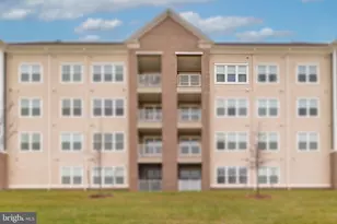 21630 Hawksbill High Cir, Sterling, VA 20164 - Photo 9