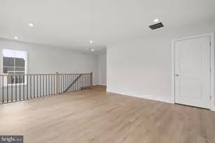 42119 Picasso Sq, Ashburn, VA 20148 - Photo 31