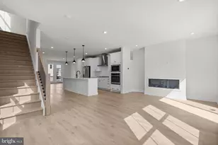 42119 Picasso Sq, Ashburn, VA 20148 - Photo 17