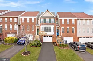 20905 Sandstone Square, Sterling, VA 20165 - Photo 1