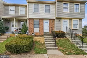 739 Brethour Ct, Sterling, VA 20164 - Photo 1