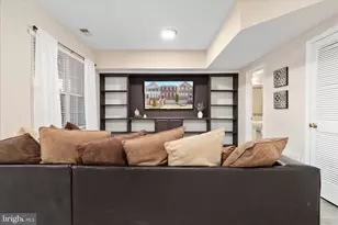 21314 Lord Nelson Terrace, Ashburn, VA 20147 - Photo 23