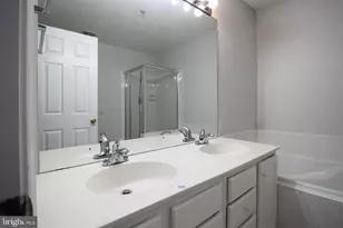 46944 Courtyard Sq, Sterling, VA 20164 - Photo 17