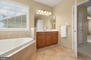 19296 Creek Field Cir, Leesburg, VA 20176 - Photo 35