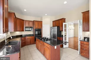 19296 Creek Field Cir, Leesburg, VA 20176 - Photo 17