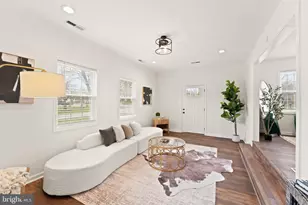 140 S 26th St, Purcellville, VA 20132 - Photo 13