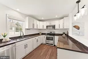 140 S 26th St, Purcellville, VA 20132 - Photo 17