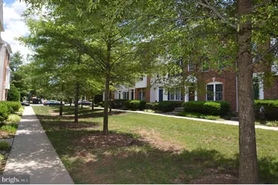 42761 Hollingsworth Terrace, Chantilly, VA 20152 - Photo 3