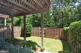 21168 Millwood Square, Sterling, VA 20165 - Photo 13