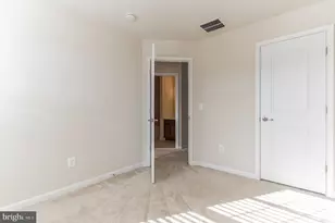 25621 Pleasant Valley Rd, Chantilly, VA 20152 - Photo 11