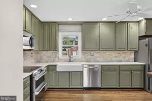 20173 Broad Run Dr, Sterling, VA 20165 - Photo 9