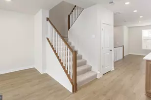 20821 Cloongee Ter, Dulles, VA 20166 - Photo 15