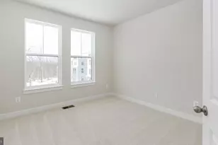 20821 Cloongee Ter, Dulles, VA 20166 - Photo 29