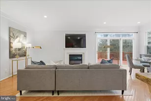 42466 Regal Wood Dr, Ashburn, VA 20148 - Photo 9