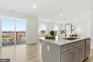 23669 Golden Embers Square, Ashburn, VA 20148 - Photo 11