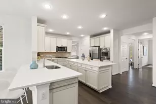 42222 Cameron Parish Dr, Ashburn, VA 20148 - Photo 5