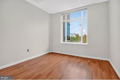 46090 Lake Center Plaza #203, Sterling, VA 20165 - Photo 5