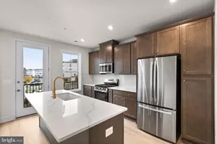 43305 Farringdon Sq, Broadlands, VA 20148 - Photo 7