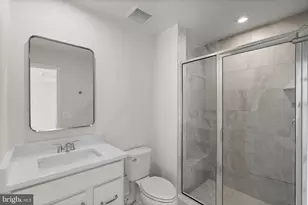 42123 Picasso Sq, Ashburn, VA 20148 - Photo 29