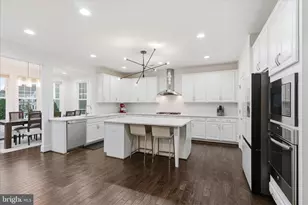 23698 Heather Mews Dr, Ashburn, VA 20148 - Photo 13