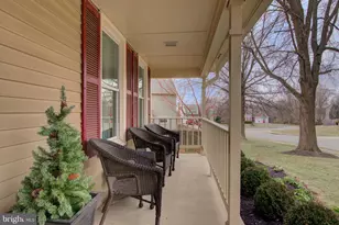 17372 Hilltop Dr, Purcellville, VA 20132 - Photo 3