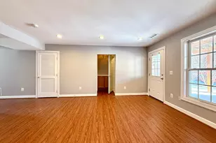 43006 Eustis St, Chantilly, VA 20152 - Photo 5