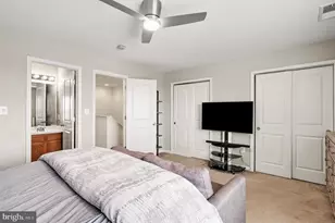 41627 Epping Green Square, Aldie, VA 20105 - Photo 9