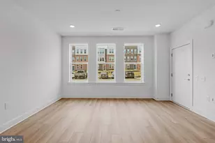 19826 Lavender Dust Sq, Ashburn, VA 20147 - Photo 5