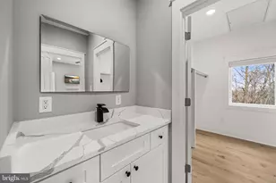 13537 Hanging Rock Ln, Lovettsville, VA 20180 - Photo 19