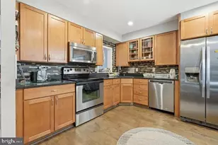 87 Sudbury Square, Sterling, VA 20164 - Photo 7