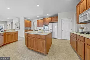 40452 Hickory Ridge Pl, Aldie, VA 20105 - Photo 29