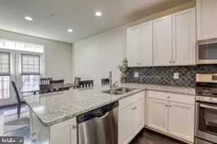 296 Wood Trestle Terrace SE, Leesburg, VA 20175 - Photo 7