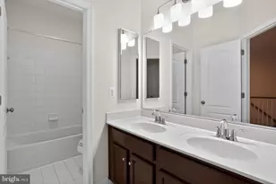 23550 Kingsdale Terrace, Brambleton, VA 20148 - Photo 25