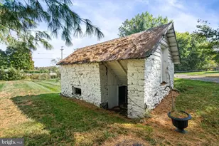 19937 Evergreen Mills Rd, Leesburg, VA 20175 - Photo 69