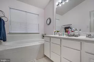 20751 Bridalveil Falls Terrace, Sterling, VA 20165 - Photo 19