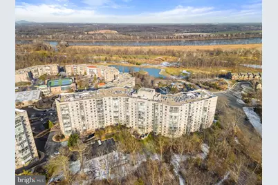 19385 Cypress Ridge Terrace #821, Leesburg, VA 20176 - Photo 3