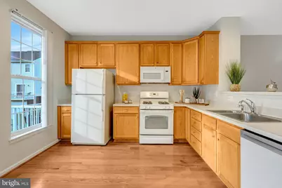 25121 Monteith Terrace, Chantilly, VA 20152 - Photo 17