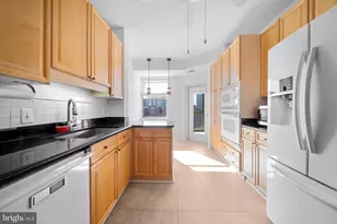 19360 Magnolia Grove Square, Leesburg, VA 20176 - Photo 9