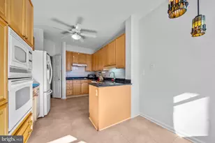 19360 Magnolia Grove Square, Leesburg, VA 20176 - Photo 11