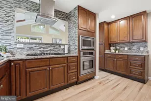 314 Sugarland Run Dr, Sterling, VA 20164 - Photo 11