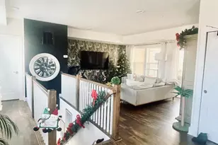 44794 Tiverton Sq, Ashburn, VA 20147 - Photo 5