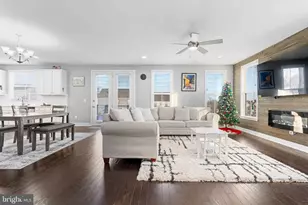 25528 Woodbine Farm Dr, Chantilly, VA 20152 - Photo 13